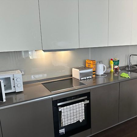 Roberts 2 Bed Apartment Лондон Екстериор снимка